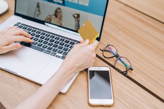 Retail and e-commerce packaging operations